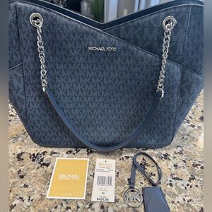 💙 Michael Kors like new purse